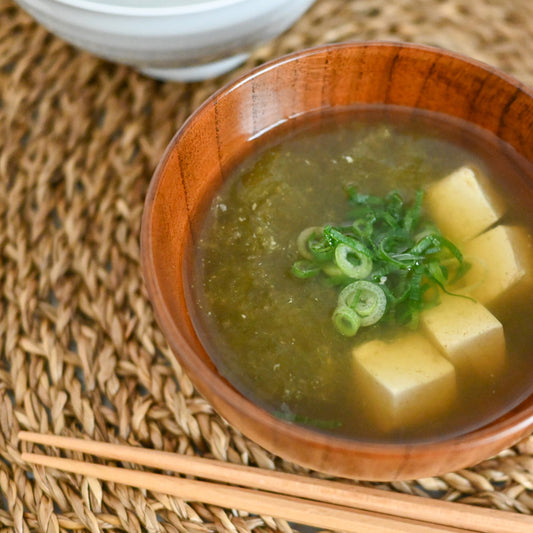 【マルハ昆布】伊勢志摩産めかぶ入り・とろろ昆布(30g×4袋)